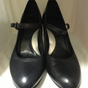 Black Sz 7 Mary Jane heels vintage
